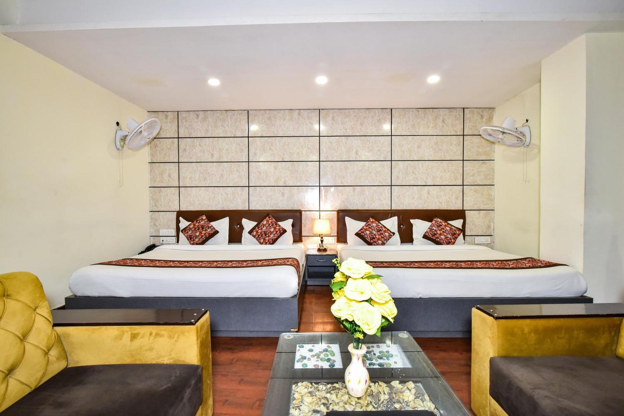 Pinaz Royale Hotel Amritsar Eksteriør billede