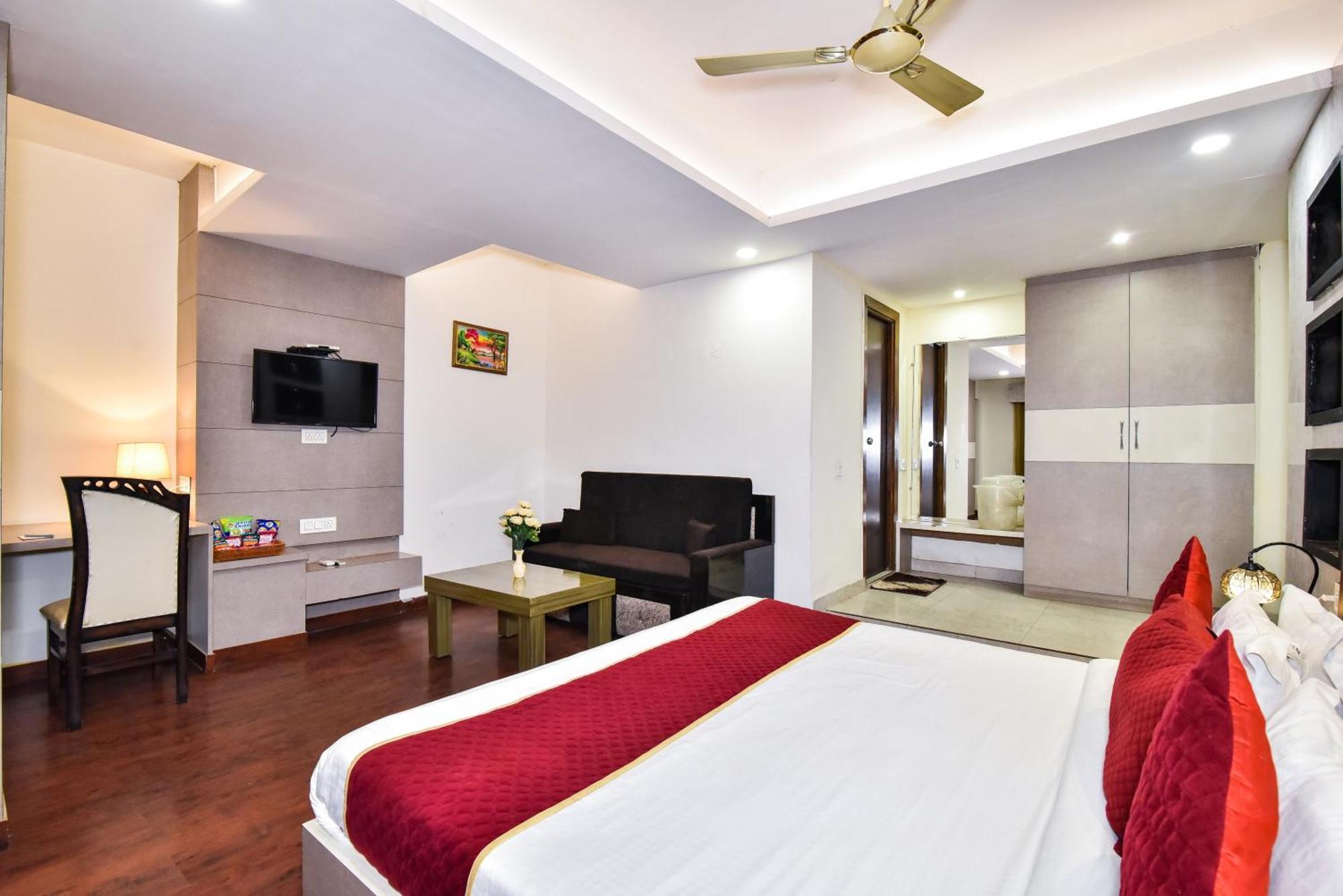 Pinaz Royale Hotel Amritsar Eksteriør billede