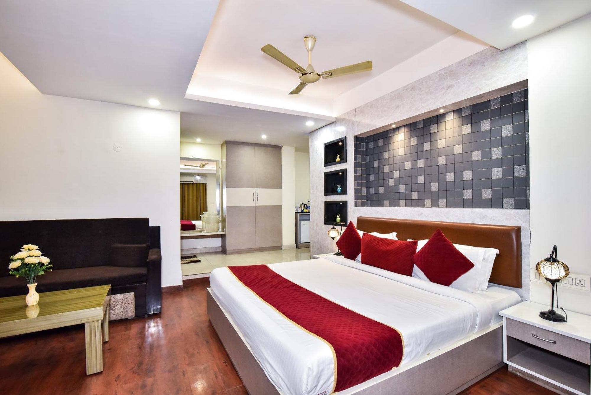 Pinaz Royale Hotel Amritsar Eksteriør billede