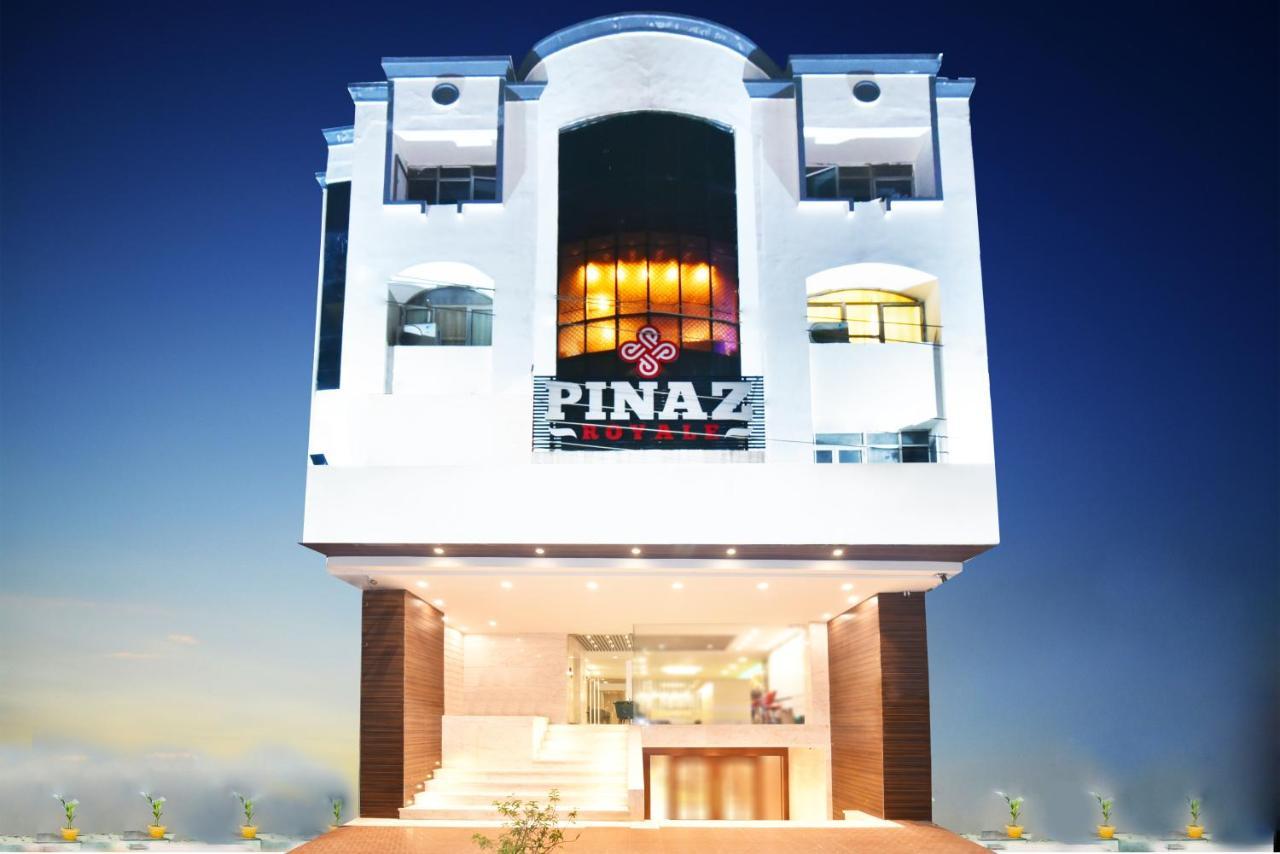 Pinaz Royale Hotel Amritsar Eksteriør billede